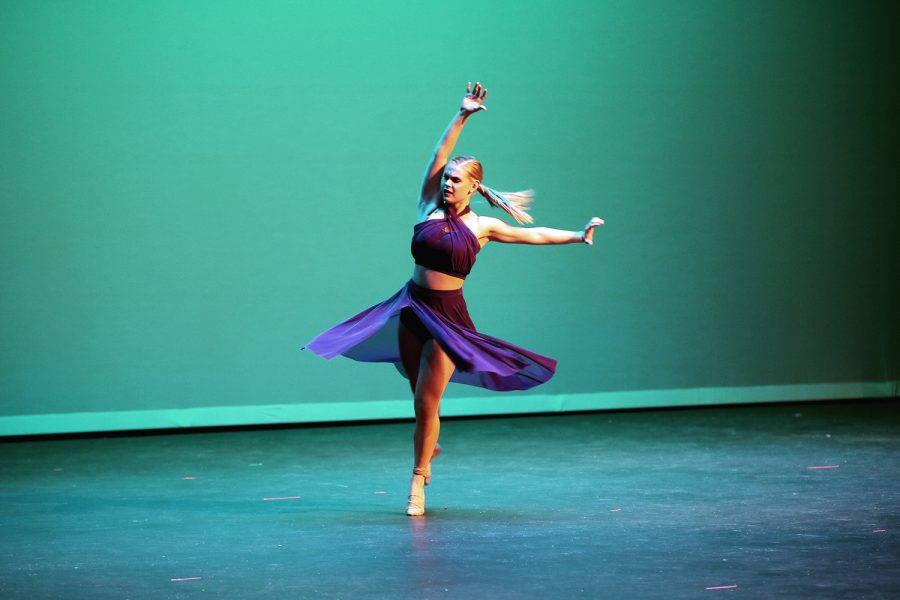 Sophomore Lindsey Campbell does a solo dance to “Waves” by Dean Lewis.