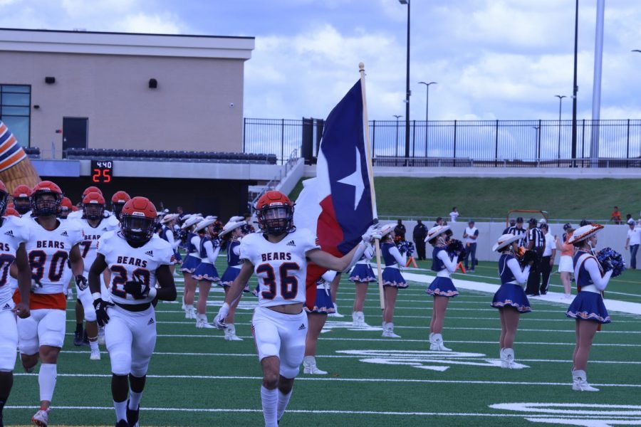 The bears run out to start the game